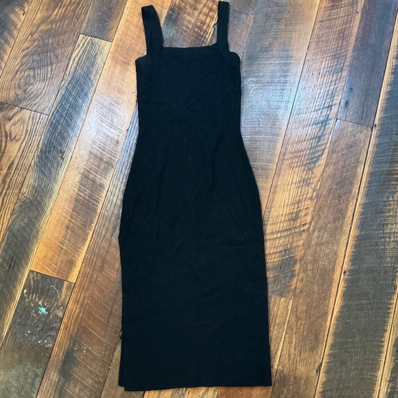 Babaton Sculpt Knit Midi Dress Black Size S - Picture 3 of 8